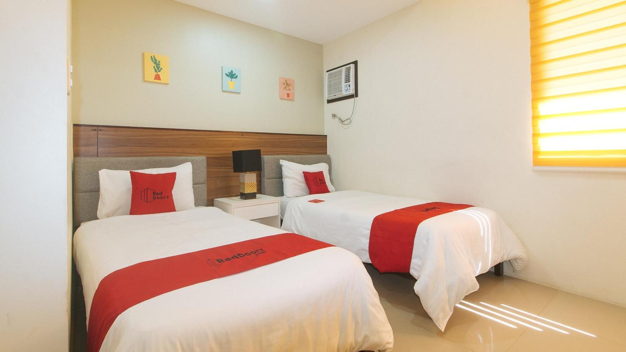 Reddoorz @ Leoncia Apartelle มันดาเวซิตี้ ภายนอก รูปภาพ