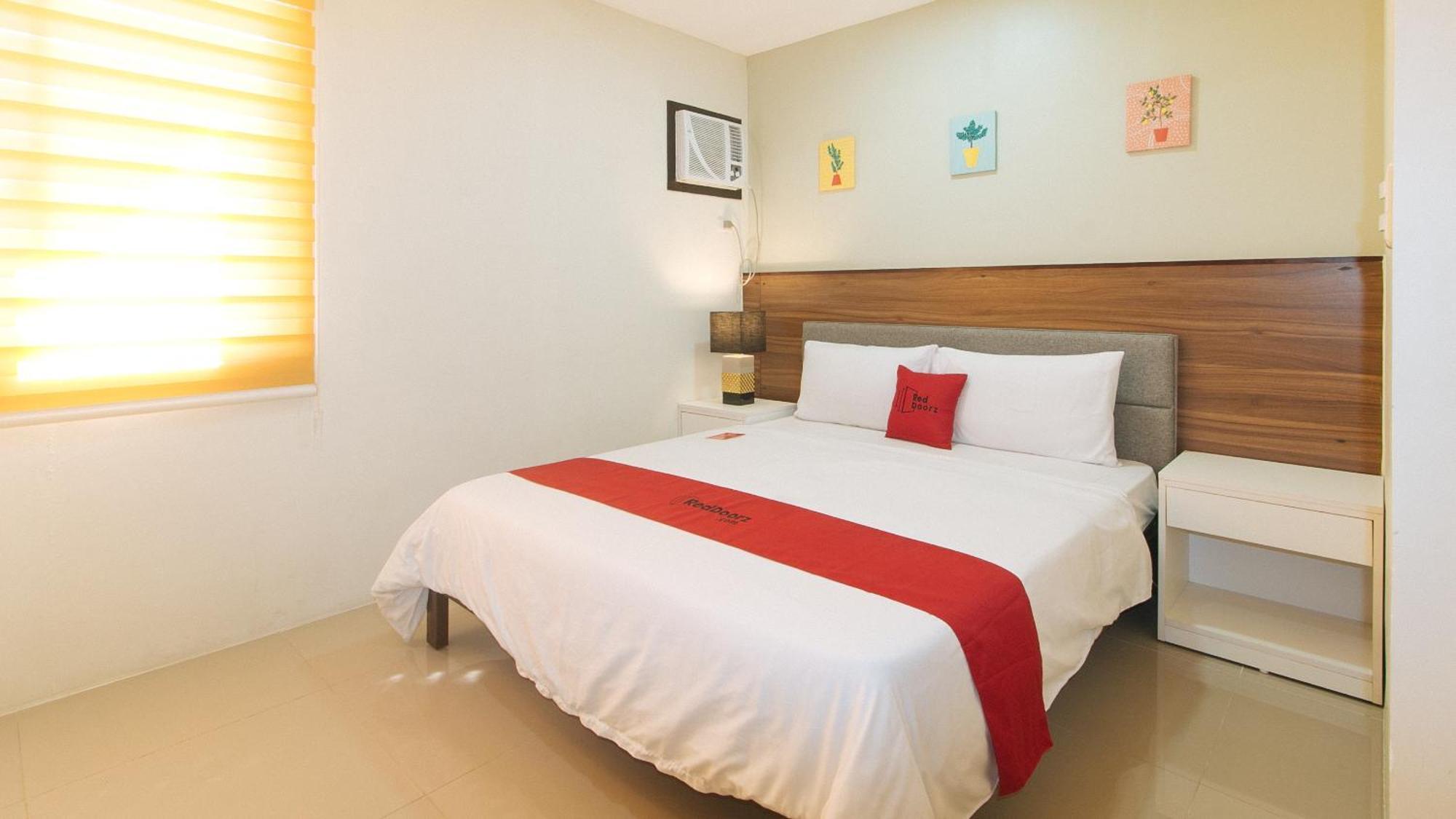Reddoorz @ Leoncia Apartelle มันดาเวซิตี้ ภายนอก รูปภาพ