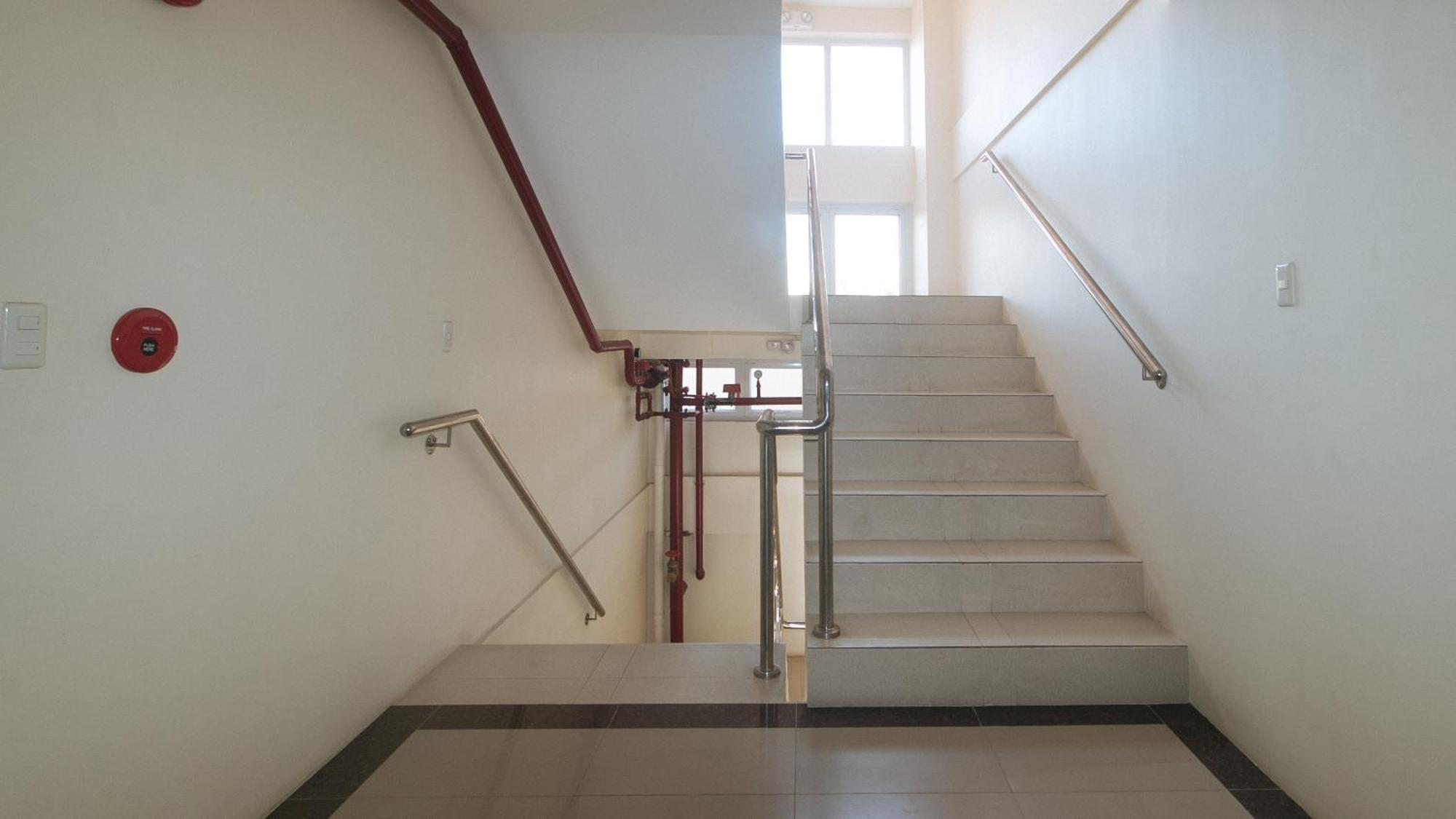 Reddoorz @ Leoncia Apartelle มันดาเวซิตี้ ภายนอก รูปภาพ